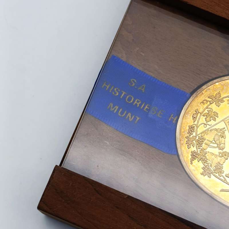 Genootskap van Regte Afrikaners gold plated sterling silver medallion in wooden display case