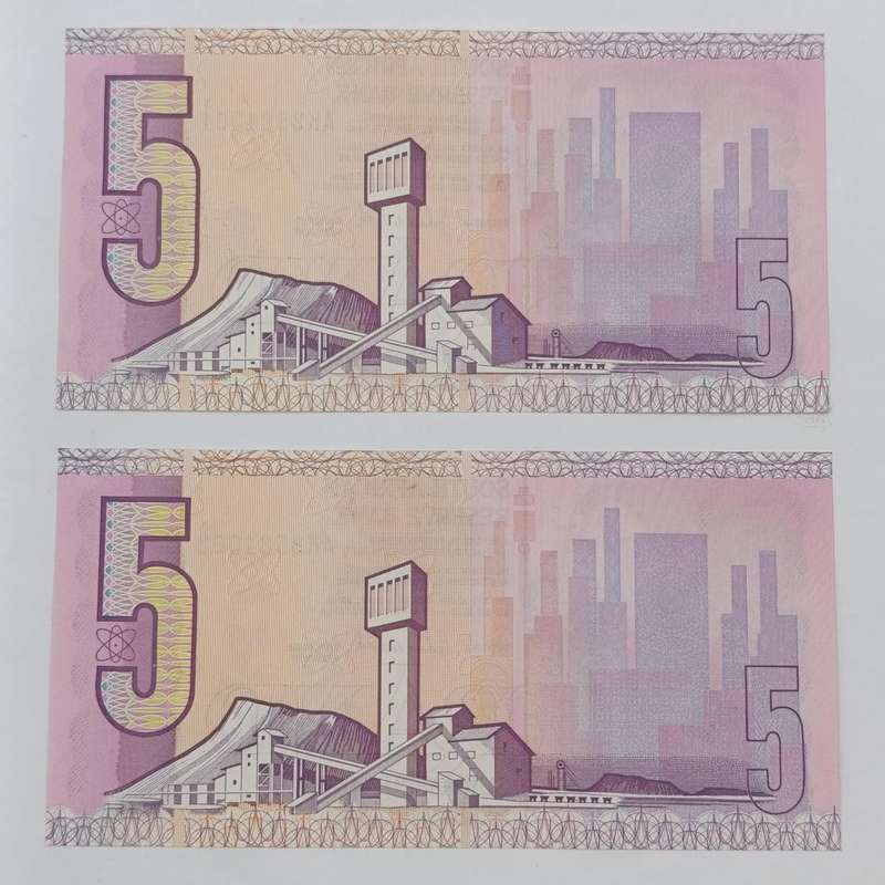 South Africa 3rd Issue GPC de Kock pair of R5 banknotes uncirculated with consecutive numbers