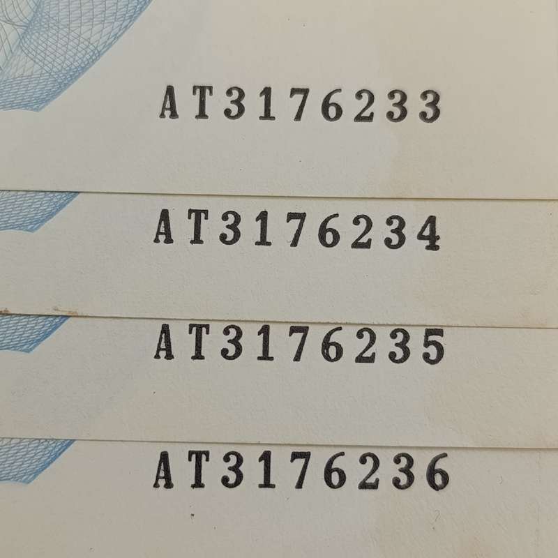Zimbabwe 2006 Bearer cheques 100 000 dollars - 4 uncirculated notes with consecutive numbers