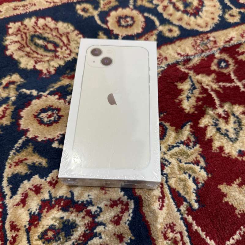 iPhone 13 128GB Sealed