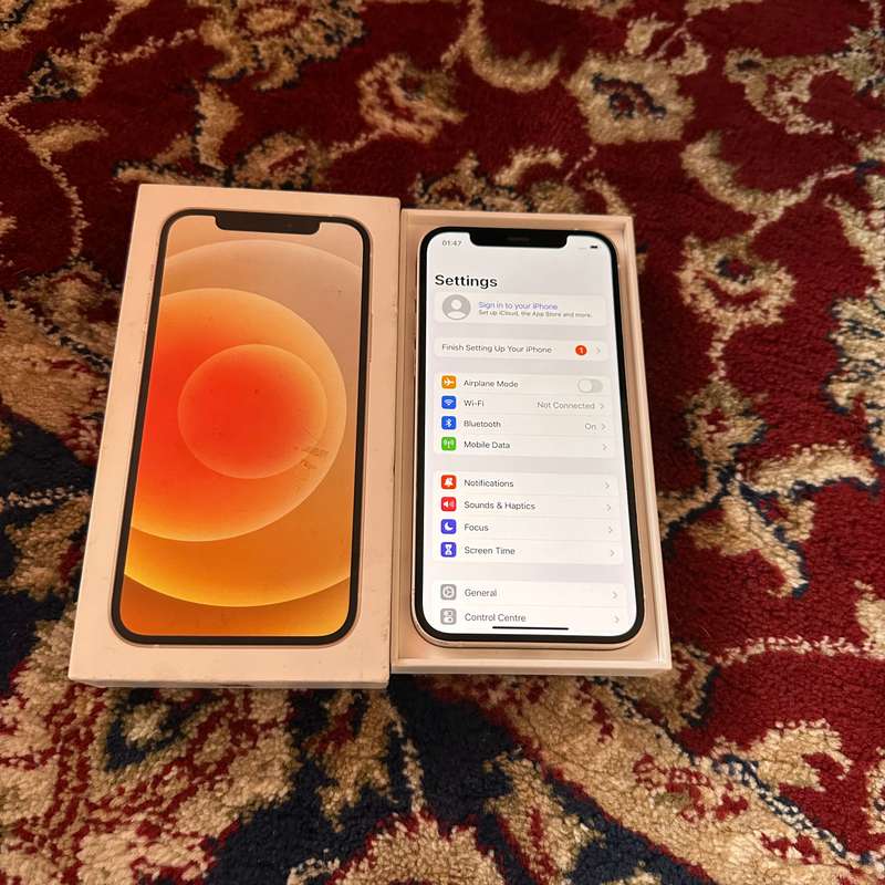iPhone 12 64GB