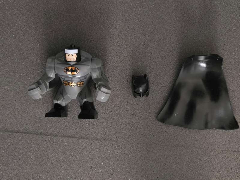 Custom LEGO BIG FIAT Batman)