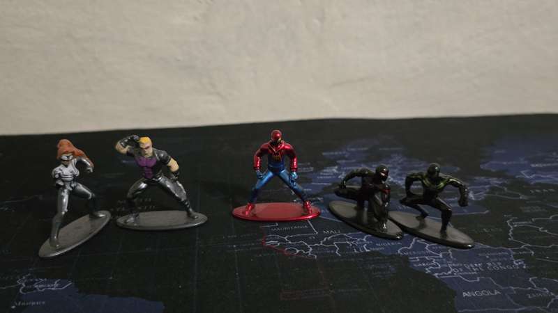 MARVEL NANO DIECAST METAL FIGURES