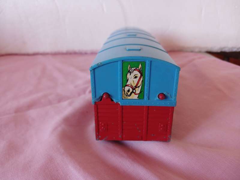 Corgi Major Toys Articulated Horse Box.