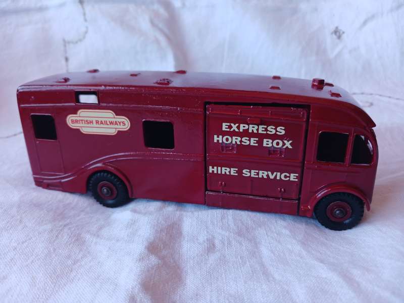 Dinky Supertoys 1950 British Railways Express Horse Box.