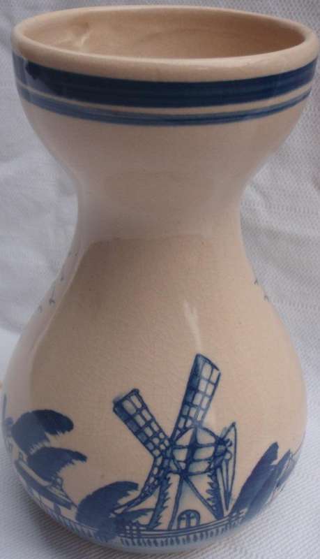 Vintage - beautifully hand painted vase.