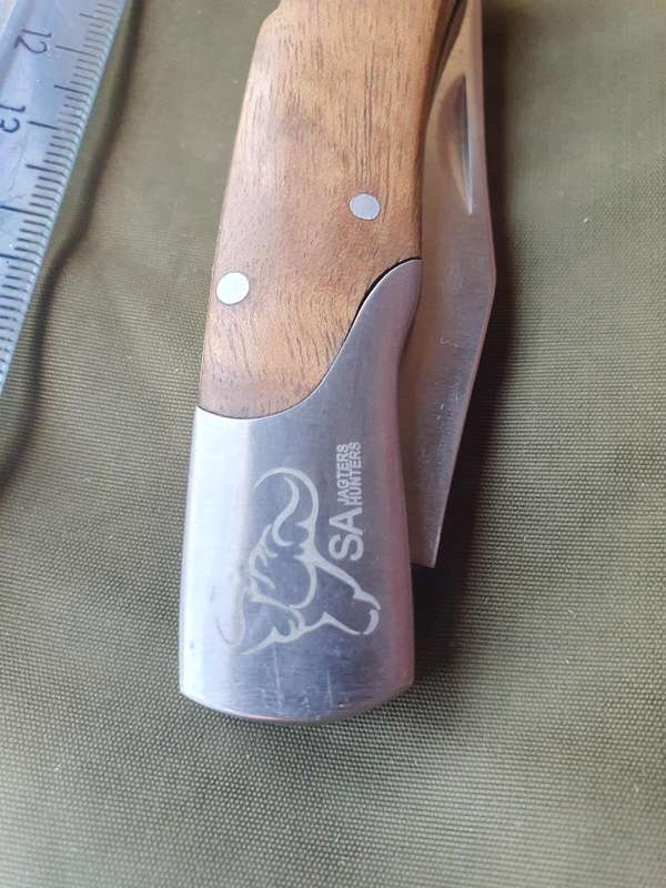 SA Hunters lock back knife