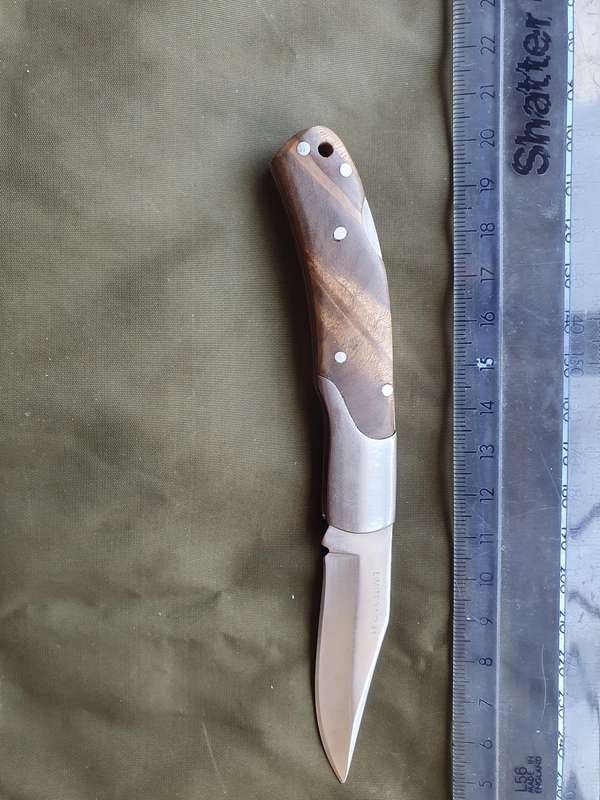 SA Hunters lock back knife