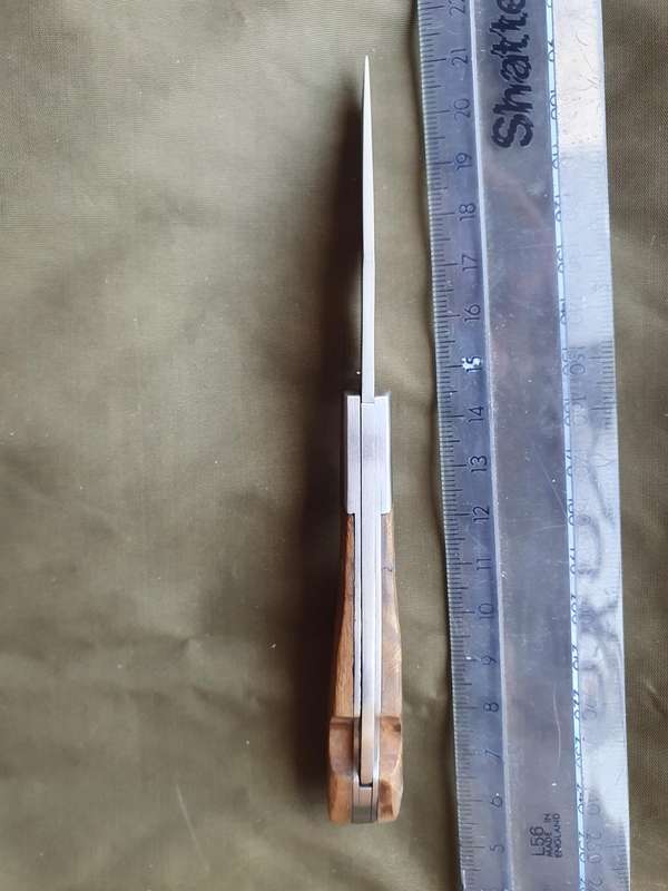 SA Hunters lock back knife