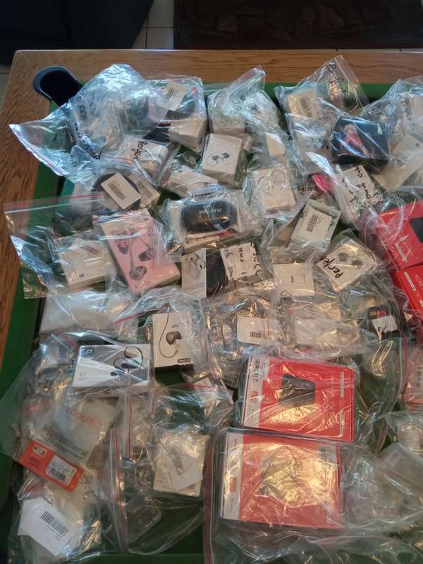 Bulk Open-Box Audio & Tech Accessories Lot  Takealot Returns! (Bundle 1)