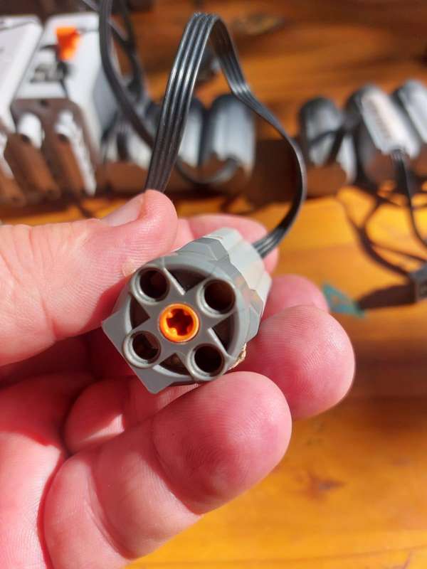 Batch of 60 Lego Motors (10 Working the others need repair) and 3 Lego Battery Boxes (2 Working)