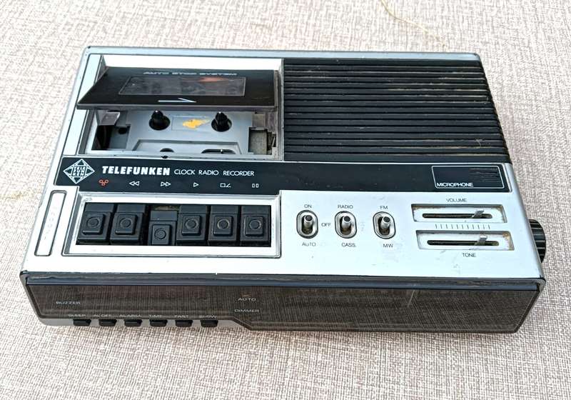 Vintage 1970s Telefunken Starsound Radiowecker Alarm Clock Radio Cassette Recorder FOR SPARES!