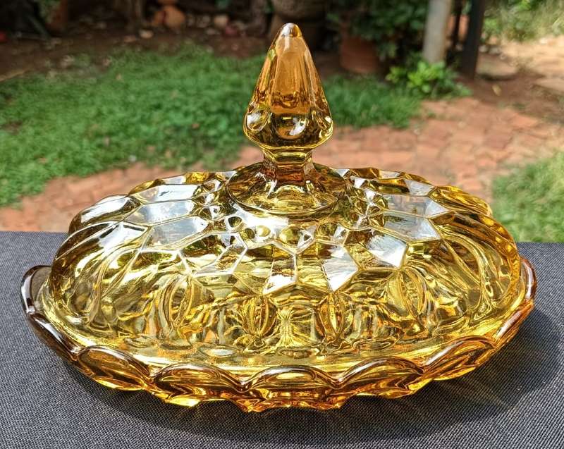 Vintage 1970s Anchor Hocking USA "Fairfield" Amber Pressed Glass Butter Dish