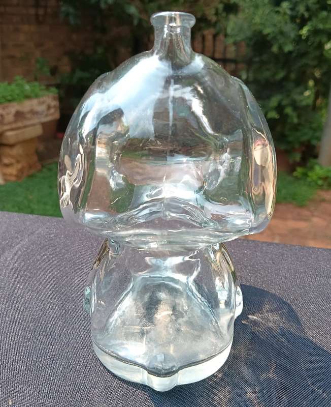 Adorable Snoopy (Peanuts) Clear Glass Coin Bank Vintage 1960s Anchor Hocking USA