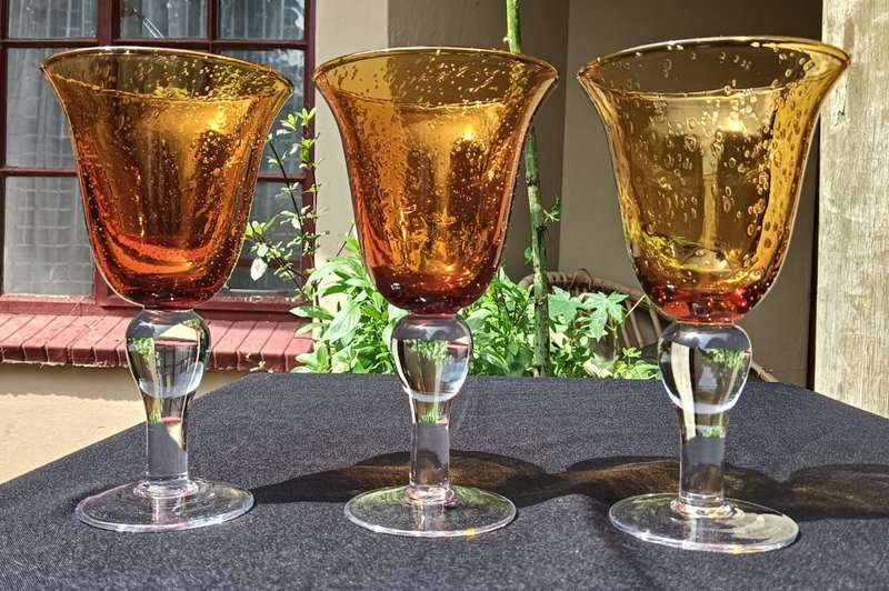 Three 21cm High Iris Amber Artland Mexico Bubble Glass Goblets Hand Blown