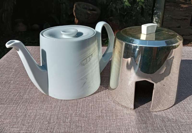 Bauscher Weiden Bavaria (circa 1935-1965) Porcelain Teapot with Removable WMF Silverplated Cover