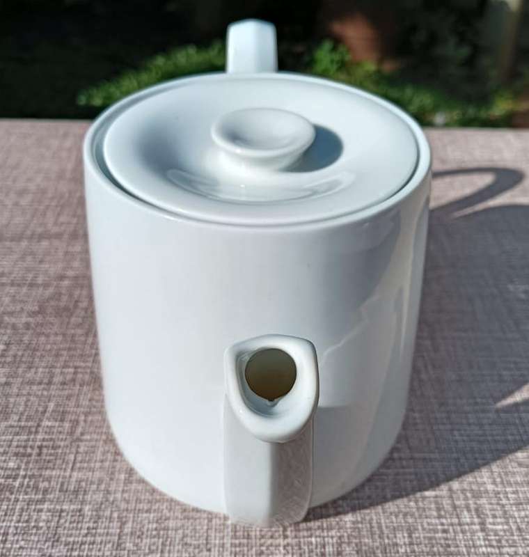 Bauscher Weiden Bavaria (circa 1935-1965) Porcelain Teapot with Removable WMF Silverplated Cover