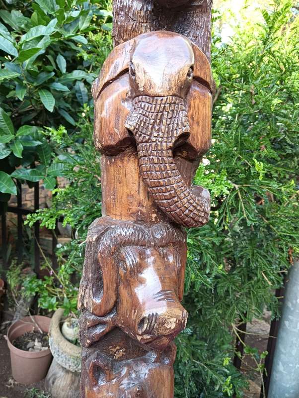 MAGNIFICENT BIG FIVE HAND CARVED WOODEN TOTEM POLE 1M HIGH WITH LION ELEPHANT BUFFALO RHINO LEOPARD