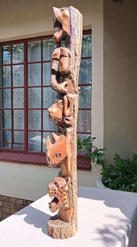 MAGNIFICENT BIG FIVE HAND CARVED WOODEN TOTEM POLE 1M HIGH WITH LION ELEPHANT BUFFALO RHINO LEOPARD