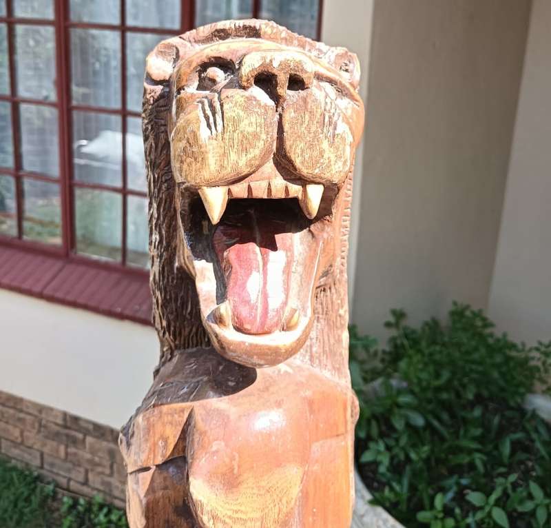MAGNIFICENT BIG FIVE HAND CARVED WOODEN TOTEM POLE 1M HIGH WITH LION ELEPHANT BUFFALO RHINO LEOPARD