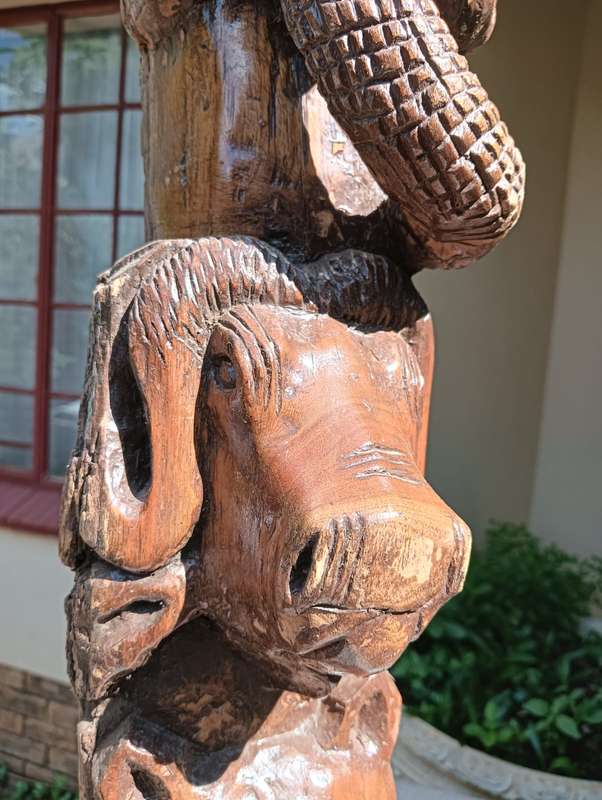 MAGNIFICENT BIG FIVE HAND CARVED WOODEN TOTEM POLE 1M HIGH WITH LION ELEPHANT BUFFALO RHINO LEOPARD