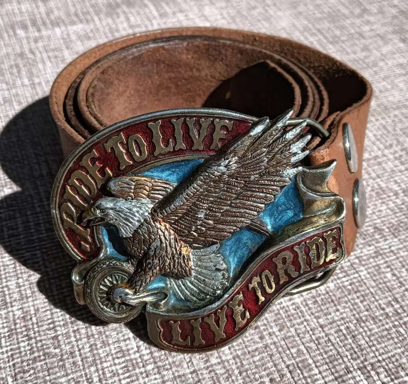 Vintage 1982 American Eagle Ride To Live Live To Ride Collectors Biker Buckle on 100cm Leather Belt