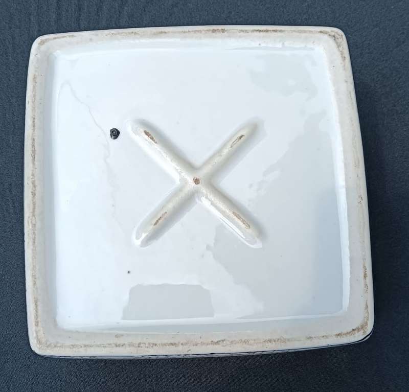 Vintage 1980s Blue Chinese Caligraphy Script Crackled White Glaze Porcelain Trinket Box