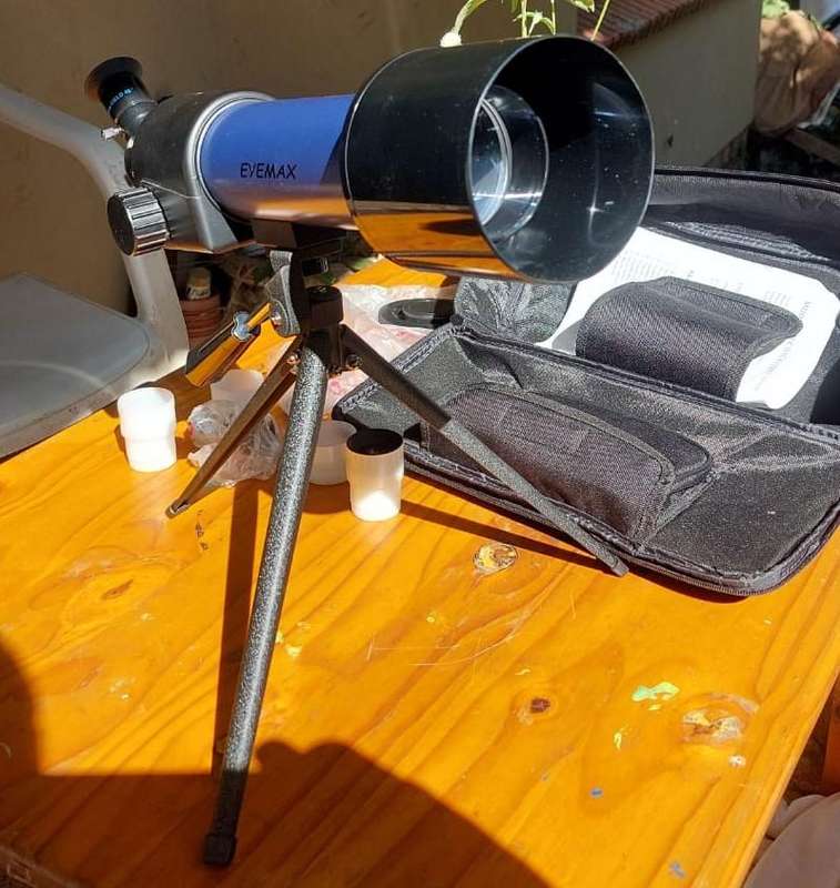 Eyemax 60mm Astronomical Beginners or Holiday Spotting Telescope with Table Tripod