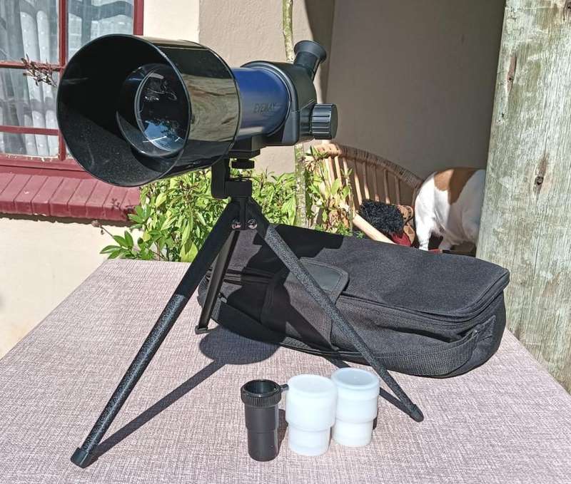 Eyemax F350 x 60mm Astronomical Beginners Telescope with Table Tripod 2 Eyepieces and 3X Barlow Lens