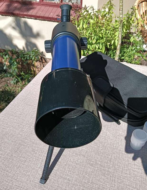 Eyemax F350 x 60mm Astronomical Beginners Telescope with Table Tripod 2 Eyepieces and 3X Barlow Lens