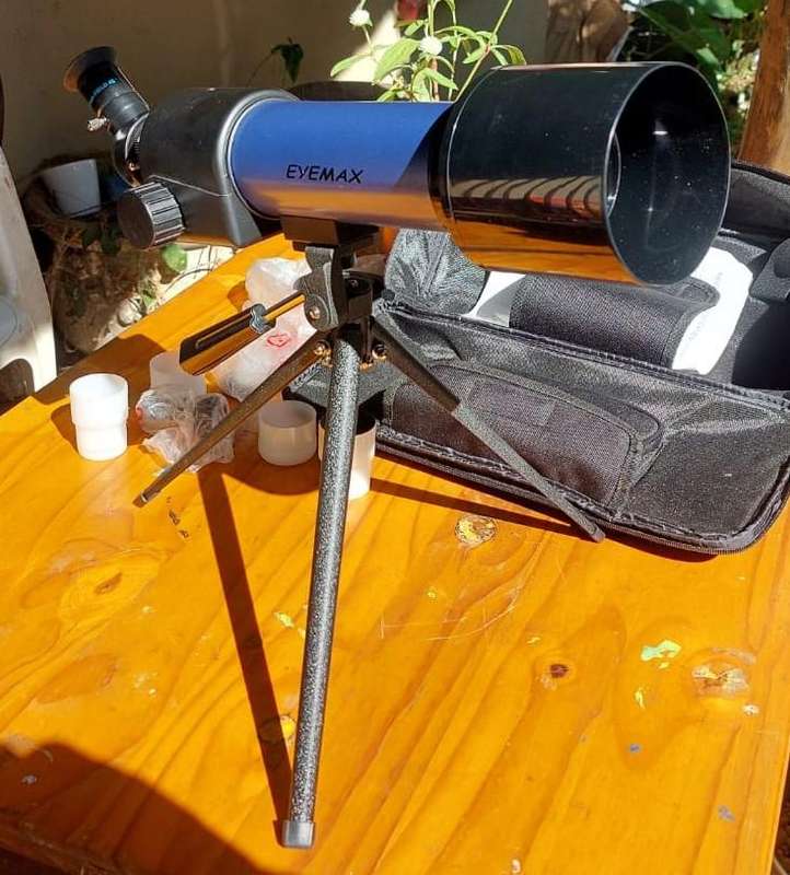 Eyemax 60mm Astronomical Beginners or Holiday Spotting Telescope with Table Tripod