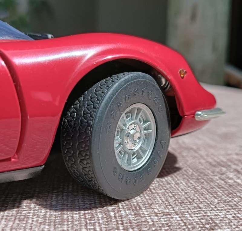 Ferrari Dino 246GT 1:18 Scale Anson Die Cast Model Car Red