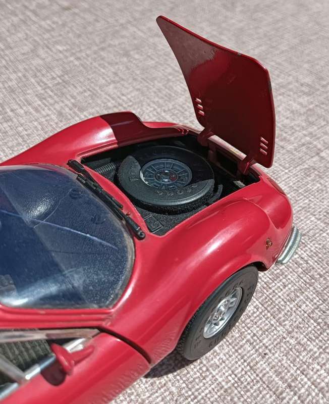 Ferrari Dino 246GT 1:18 Scale Anson Die Cast Model Car Red