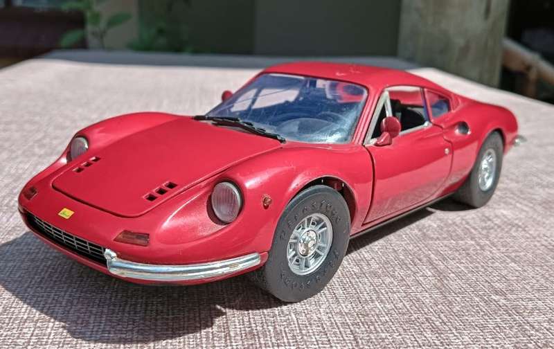 Ferrari Dino 246GT 1:18 Scale Anson Die Cast Model Car Red