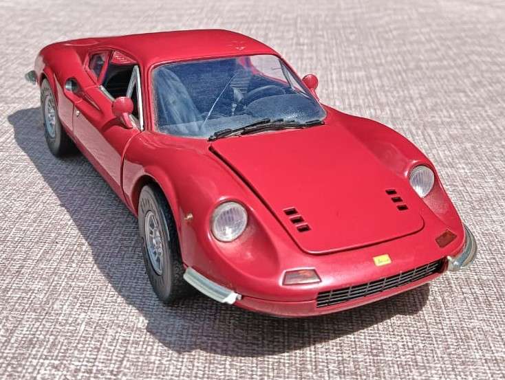 Ferrari Dino 246GT 1:18 Scale Anson Die Cast Model Car Red