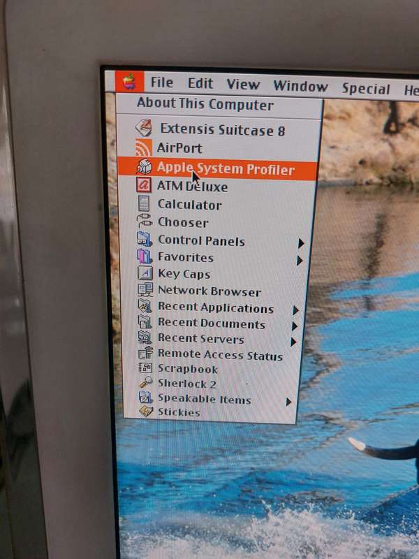 ICONIC APPLE G4 BALL IMAC FROM 2002 (Dual System 9.2.2 and OS 10.3.9) IN GOOD WORKING CONDITION