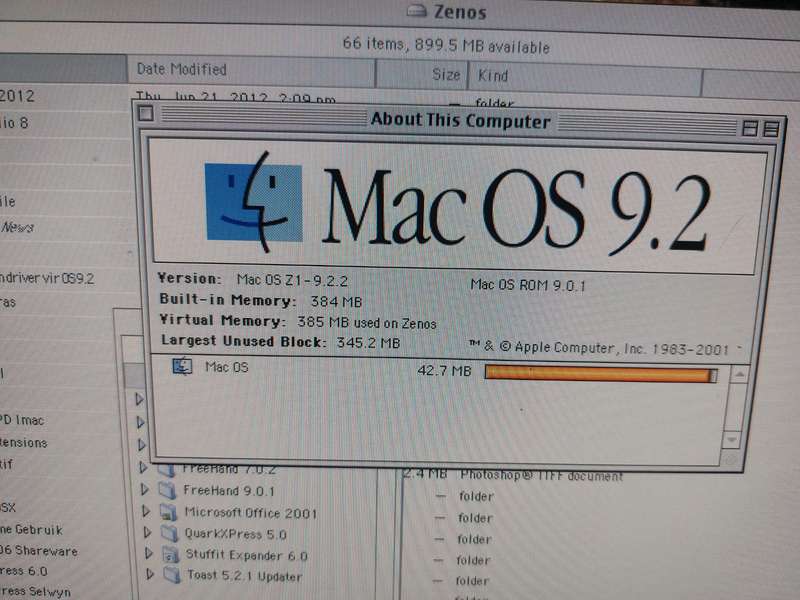 ICONIC APPLE G4 BALL IMAC FROM 2002 (Dual System 9.2.2 and OS 10.3.9) IN GOOD WORKING CONDITION