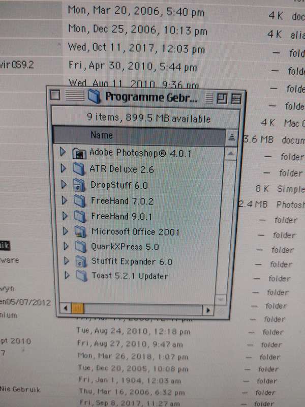 ICONIC APPLE G4 BALL IMAC FROM 2002 (Dual System 9.2.2 and OS 10.3.9) IN GOOD WORKING CONDITION