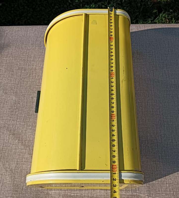 Vintage Pre 1989 HH Hendlers Yellow Enamelled Metal Bread Bin In Good Condition