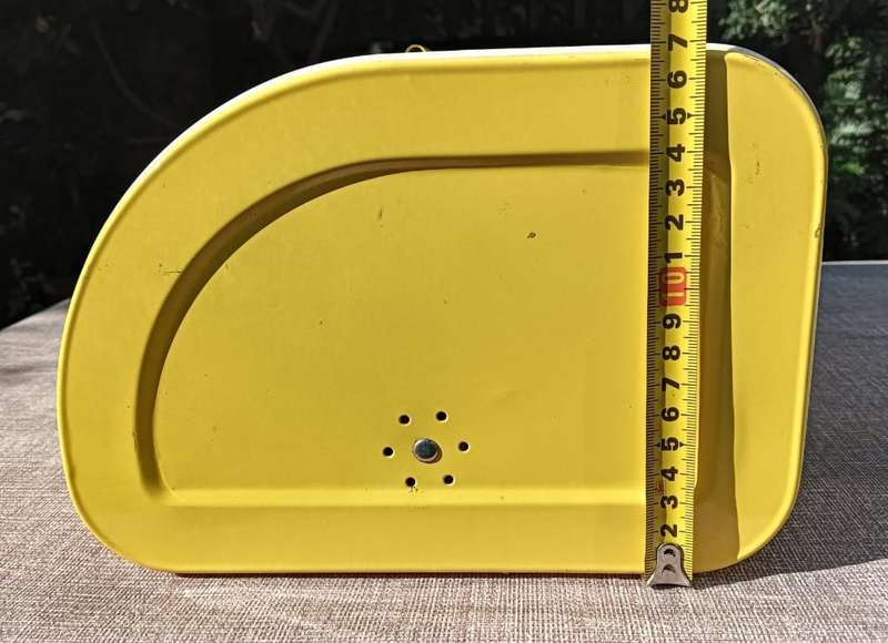 Vintage Pre 1989 HH Hendlers Yellow Enamelled Metal Bread Bin In Good Condition