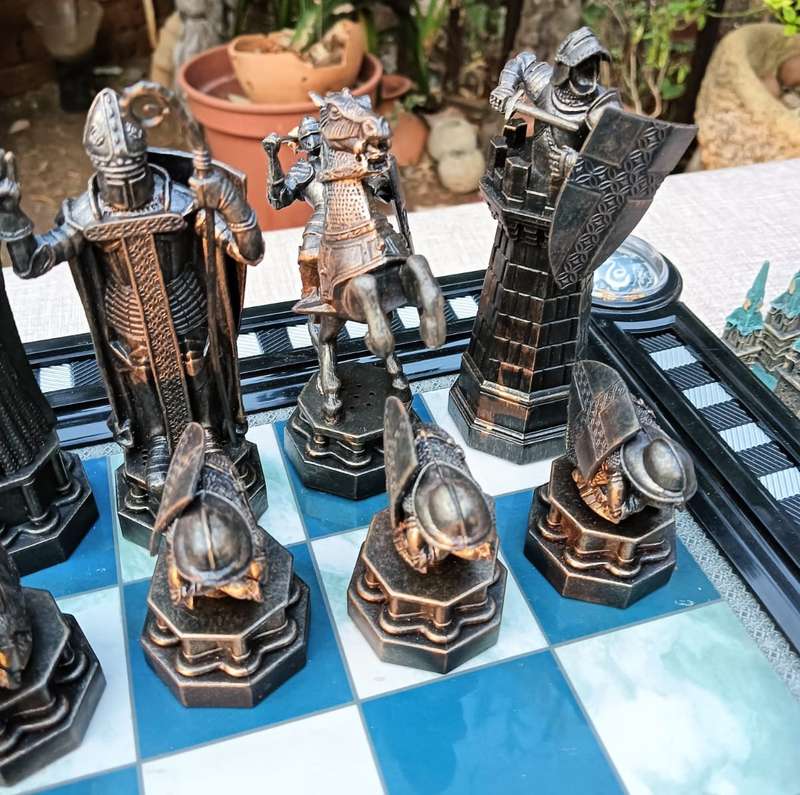 Harry Potter The Final Challenge Wizards 2007 Deagostini Chess Set (Complete 32 pieces) Plus Extras!