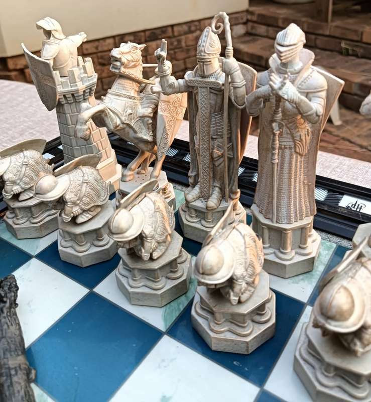 Harry Potter The Final Challenge Wizards 2007 Deagostini Chess Set (Complete 32 pieces) Plus Extras!