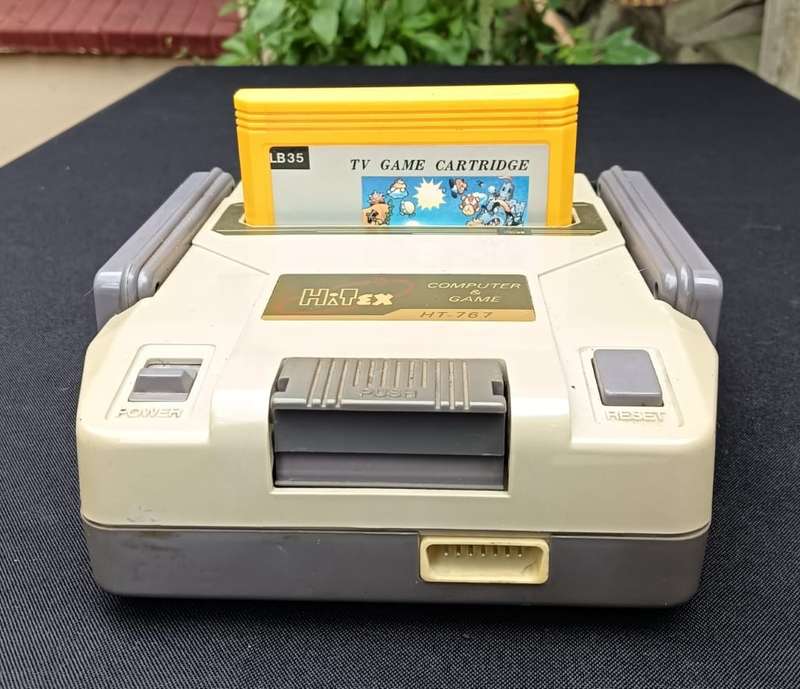 Vintage 1990s HiTex HT-767 8-Bit Video Game with Mario Brothers LB35 Cartridge -For Spares or Repair