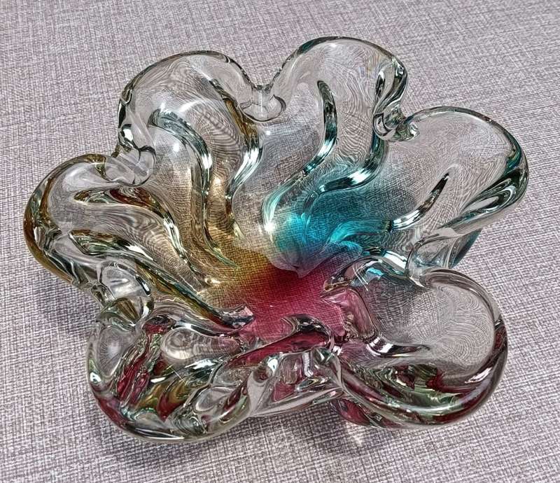 Gorgeous Murano Rainbow Sommerso Glass Bowl 21cm Wide No 2 of Two on Auction
