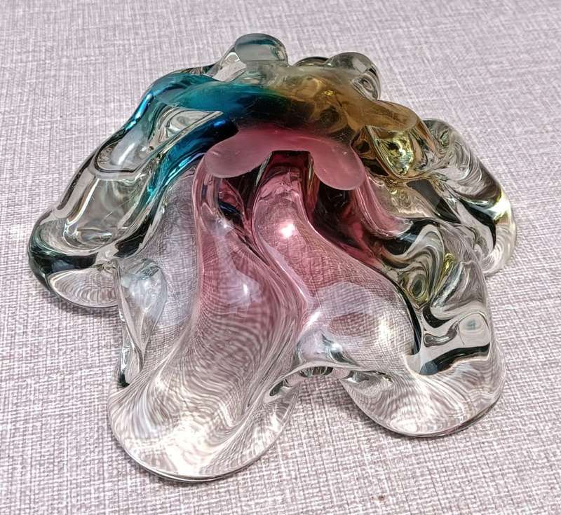 Gorgeous Murano Rainbow Sommerso Glass Bowl 21cm Wide No 2 of Two on Auction