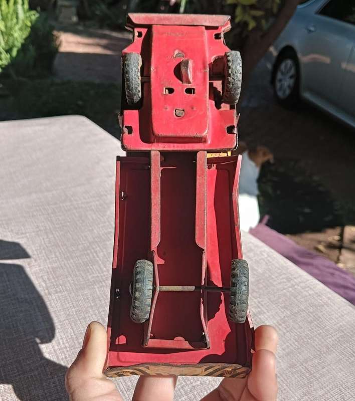 Vintage 1950s Japanese Red and Yellow Tin Tow Truck S-1120  Missing Tow Crane