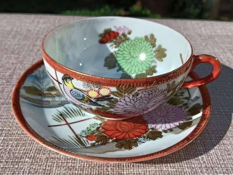 Japanese Honjitsu Dai 14 Piece Teaset with Hand Painted Peony Flowers and  Tit Birds In Good Conditi