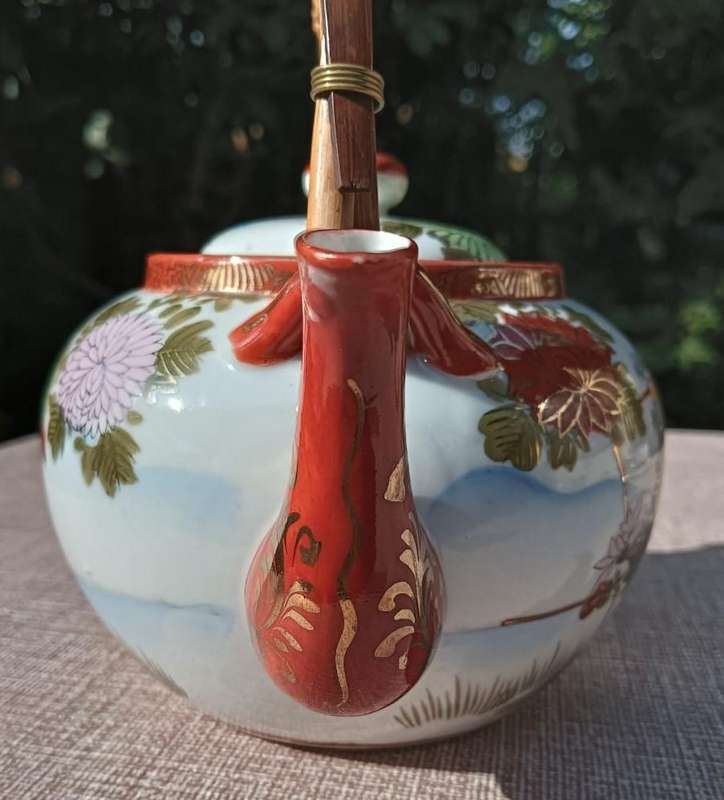 Japanese Honjitsu Dai 14 Piece Teaset with Hand Painted Peony Flowers and  Tit Birds In Good Conditi