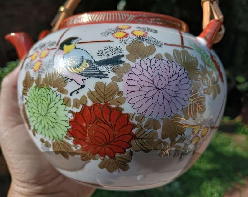 Japanese Honjitsu Dai 14 Piece Teaset with Hand Painted Peony Flowers and  Tit Birds In Good Conditi