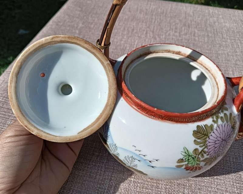 Japanese Honjitsu Dai 14 Piece Teaset with Hand Painted Peony Flowers and  Tit Birds In Good Conditi